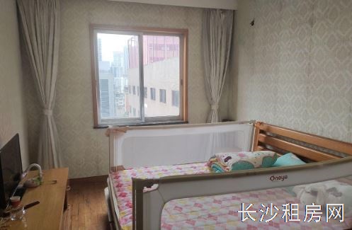 解放东路华天大酒店公寓，非中介，整屋出租 