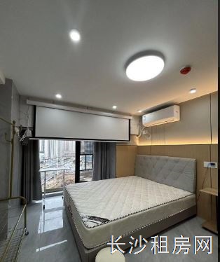 月亮岛地铁口附近 豪华装修公寓出租 